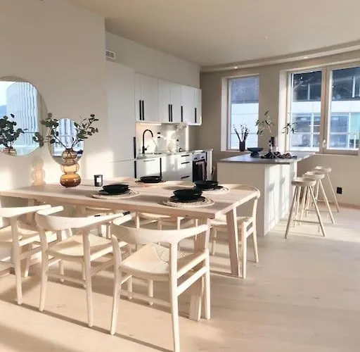 아파트 Brand New And Luxurious Penthouse In Centre! *