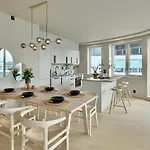 Brand New And Luxurious Penthouse In Centre! Appartement Bergen