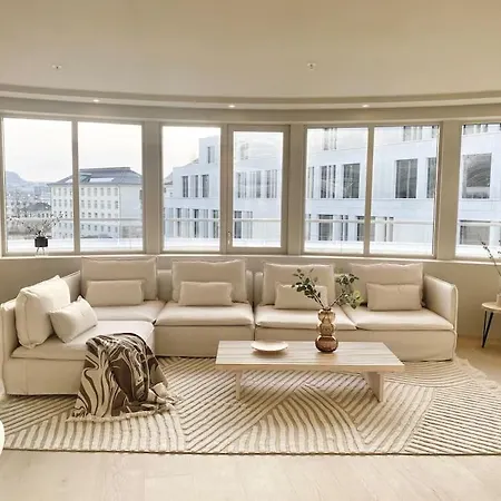 Lägenhet Brand New And Luxurious Penthouse In Centre! Bergen