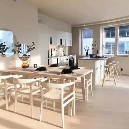 Lägenhet Brand New And Luxurious Penthouse In Centre! *