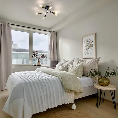 Lägenhet Brand New And Luxurious Penthouse In Centre! Bergen