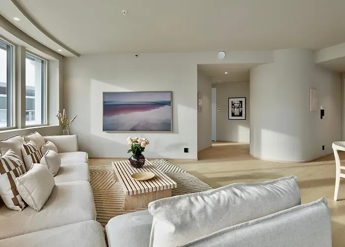 Brand New And Luxurious Penthouse In Centre! Appartamento